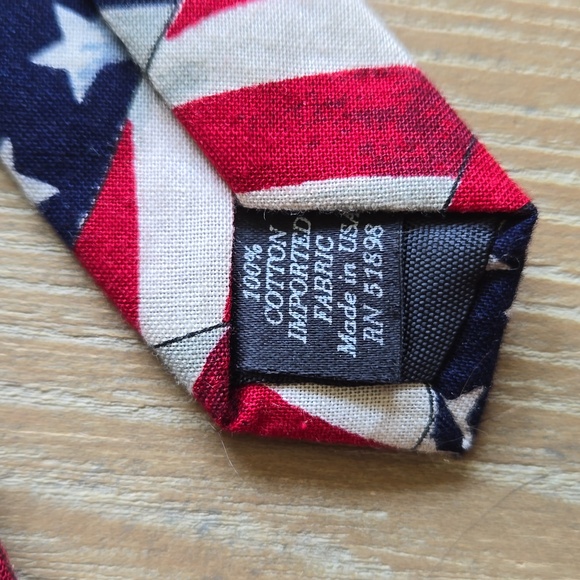 Beans McGee necktie - Picture 4 of 5